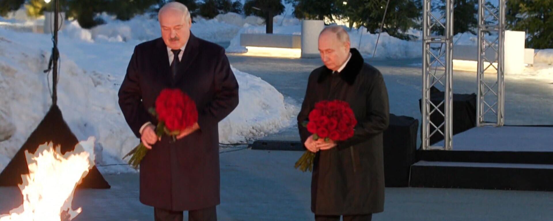 Путин и Лукашенко на открытии мемориала жертвам нацизма - Sputnik Литва, 1920, 27.01.2024