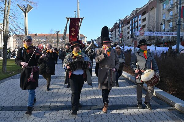 В Вильнюсе 8 марта стартовала традиционная ярмарка ремесленников и торговцев &quot;Казюкас&quot;. - Sputnik Литва