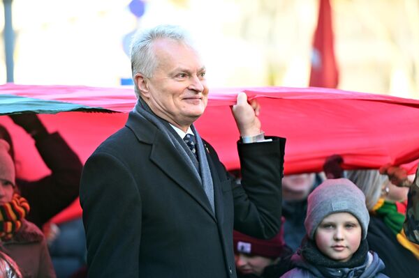 Президент Литвы Гитанас Науседа также поучаствовал в торжественном шествии.  - Sputnik Литва