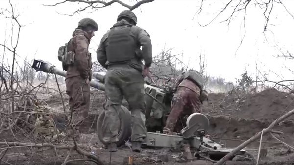 Боевая работа расчета орудия 2Б16 Нона-К в зоне спецоперации - Sputnik Литва