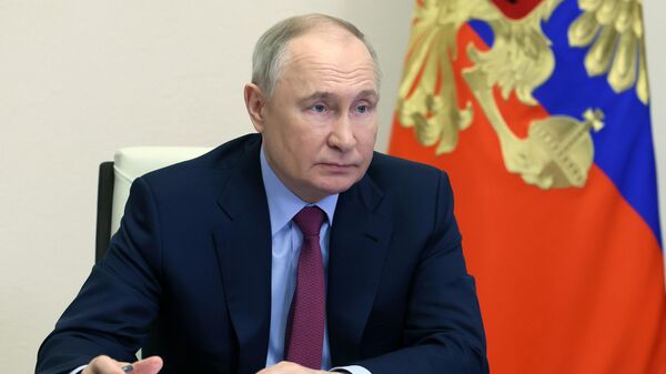 Президент России Владимир Путин дал старт строительству высокоскоростной ж/д магистрали Москва - Санкт-Петербург - Sputnik Литва