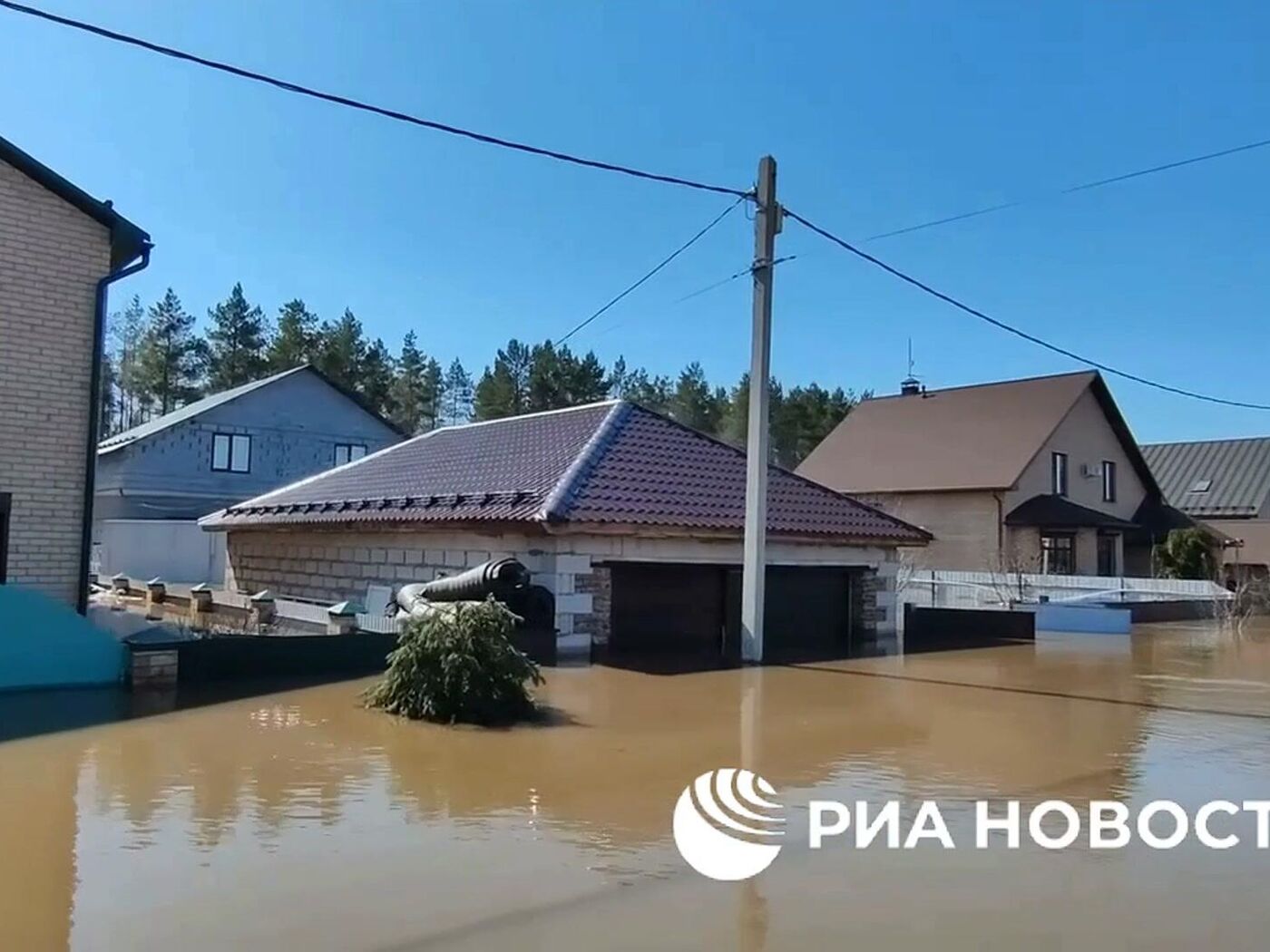 Затопленное село Нежинка под Оренбургом