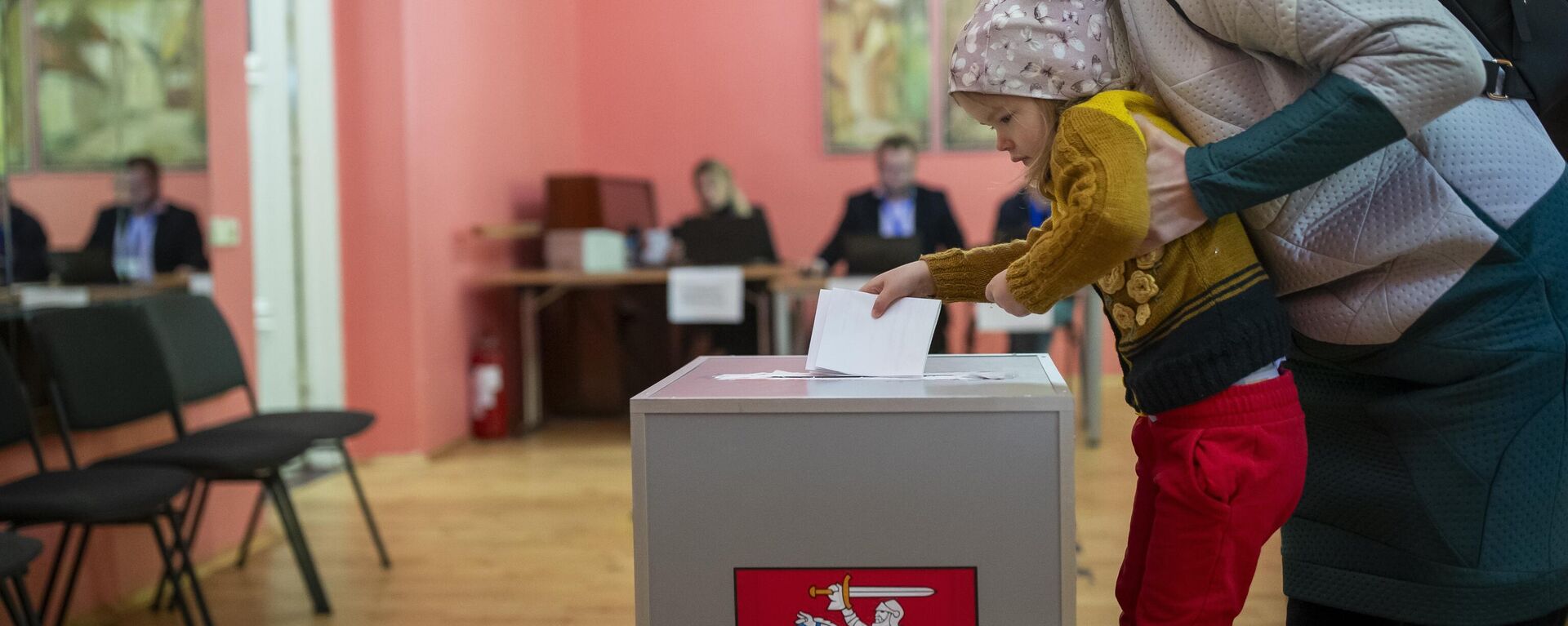 Голосование на выборах в Литве - Sputnik Литва, 1920, 21.05.2024