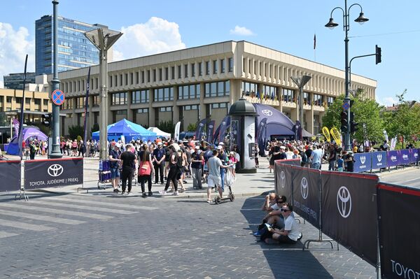 В воскресенье, 19 мая, в Вильнюсе проходило мероприятие по  любительской ходьбе.  - Sputnik Литва