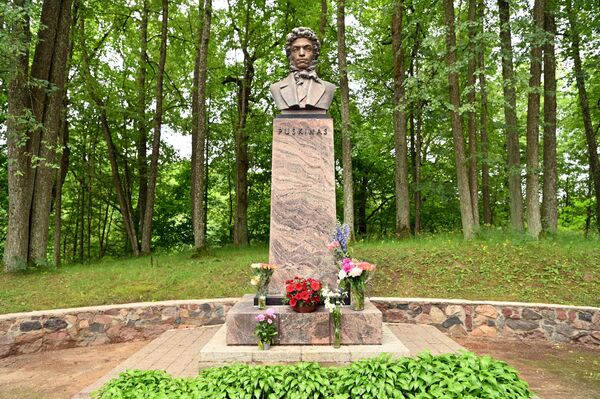 Шестого июня 2024 года исполнилось 225 лет со дня рождения русского поэта Александра Сергеевича Пушкина. - Sputnik Литва