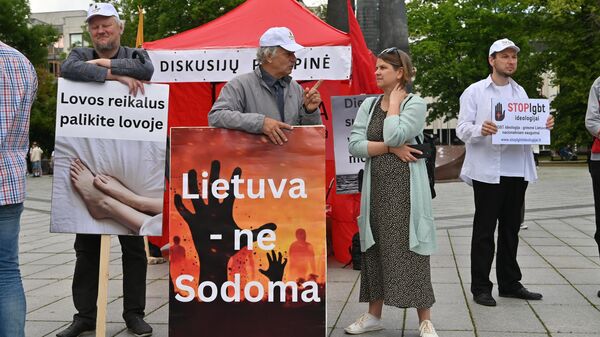 Шествие в Вильнюсе в поддержку традиционных семей - Sputnik Литва