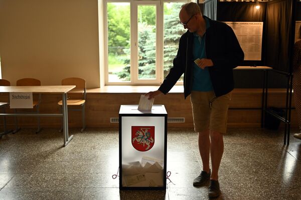 Отдать свой голос можно на любом избирательном участке во всех 60 муниципалитетах Литвы. - Sputnik Литва