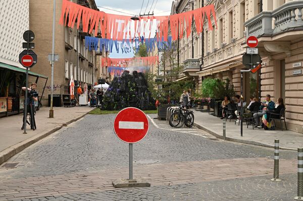 На время праздника улица Исландиес была перекрыта для движения транспортных средств и стала пешеходной. - Sputnik Литва