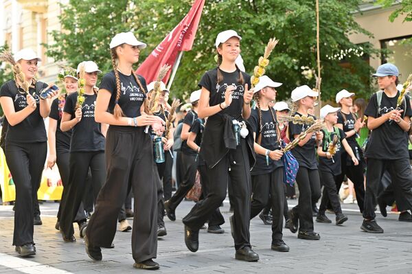 Двадцать лет назад ЮНЕСКО объявила традицию &quot;Праздника песен&quot; Литвы, Латвии и Эстонии и шедевром устного и нематериального культурного наследия человечества. - Sputnik Литва