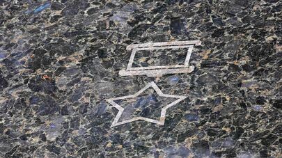 Захоронения советских воинов в центре Шяуляя