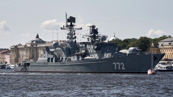 Сторожевой корабль Неустрашимый Балтийского флота РФ, архивное фото - Sputnik Литва