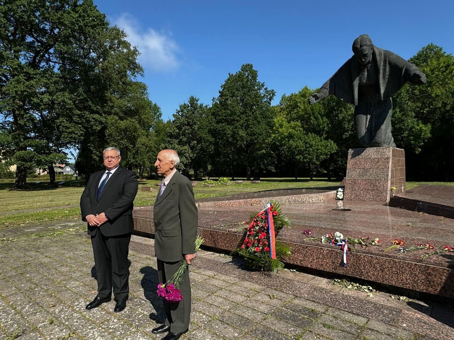 Памятные мероприятия по случаю 80-летия освобождения Каунаса от немецко-фашистских захватчиков - Sputnik Литва, 1920, 01.08.2024