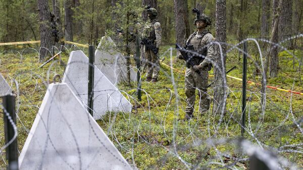 Парк контрмобильных мер ВС Литвы в Пабраде - Sputnik Литва