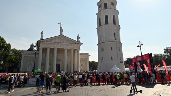 В Вильнюсе 8 сентября состоялось крупное спортивное событие — Вильнюсский марафон Rimi. - Sputnik Литва