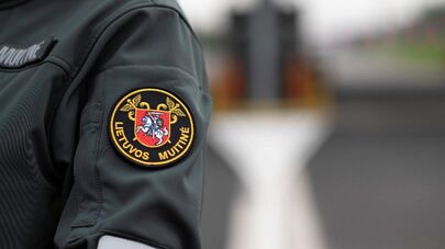 Шеврон с гербом литовской таможни, архивное фото