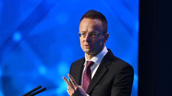 Министр иностранных дел и внешнеэкономических связей Венгрии Петер Сийярто - Sputnik Литва