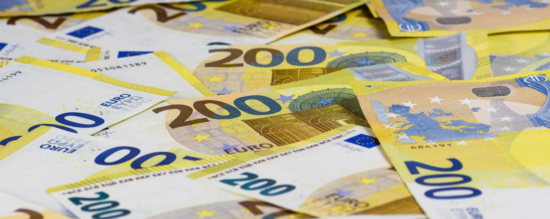 Купюры евро, архивное фото - Sputnik Литва, 1920, 21.11.2024