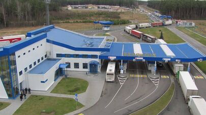 Пункт пропуска "Бенякони" (сопредельный "Шальчининкай") на границе Белоруссии с Литвой, архивное фото