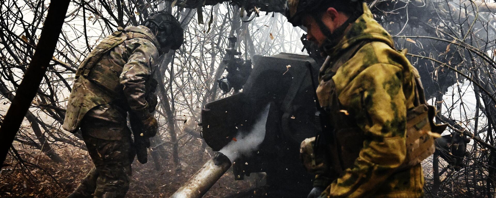 Артиллеристы ВС РФ за боевой работой - Sputnik Литва, 1920, 03.12.2025