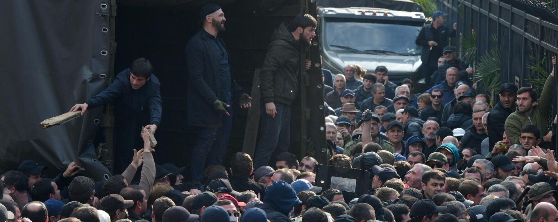 Акция протеста оппозиции в Абхазии - Sputnik Литва, 1920, 16.11.2024