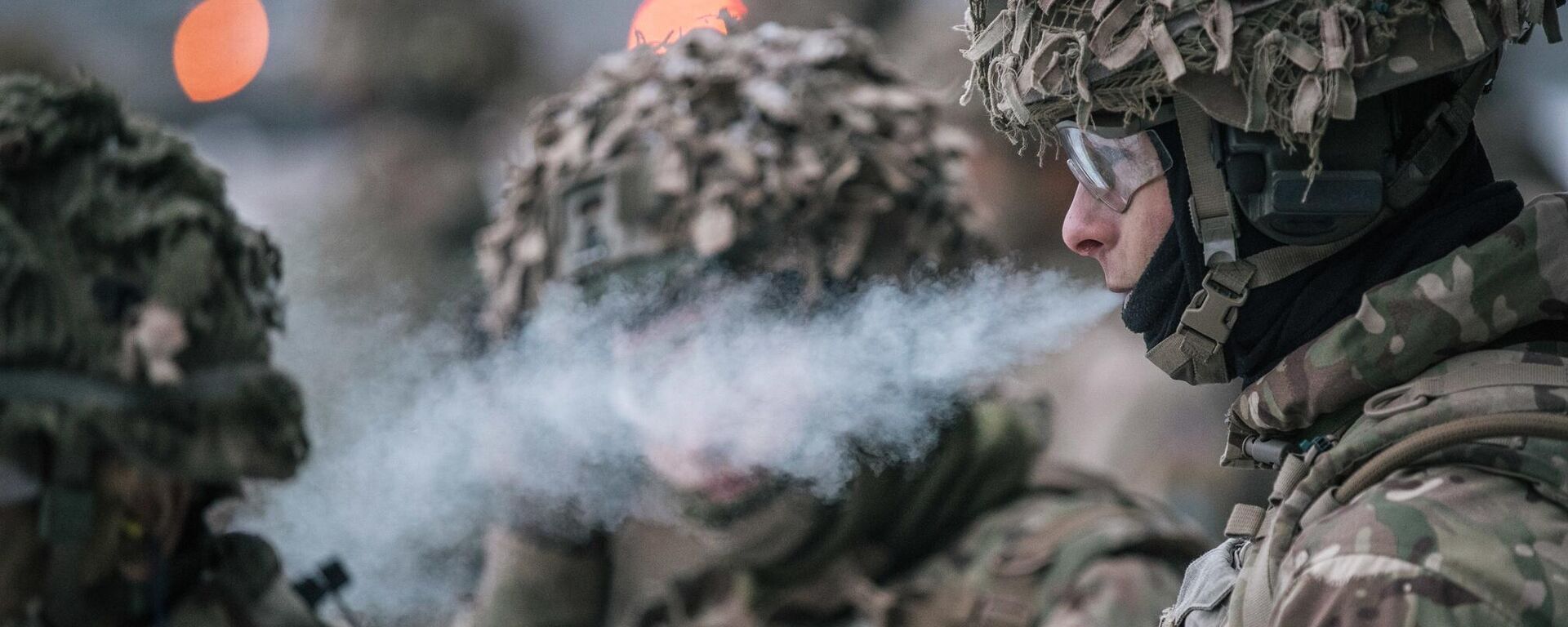 Британские солдаты на зимних учениях, архивное фото - Sputnik Литва, 1920, 25.02.2026