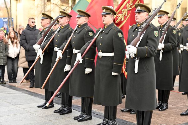 В этот день почитают память жертв январских событий 1991 года в Вильнюсе. - Sputnik Литва