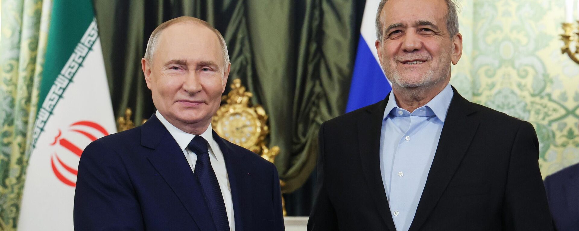 Встреча президента РФ В. Путина и президента Ирана М. Пезешкиана - Sputnik Литва, 1920, 16.01.2026