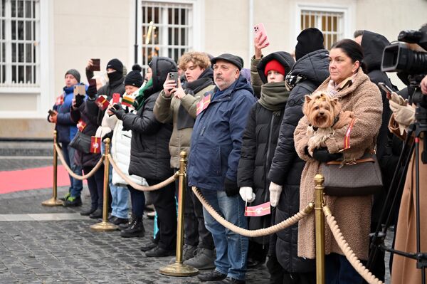 Жителей и гостей города порадовали музыкальным выступлением.  - Sputnik Литва