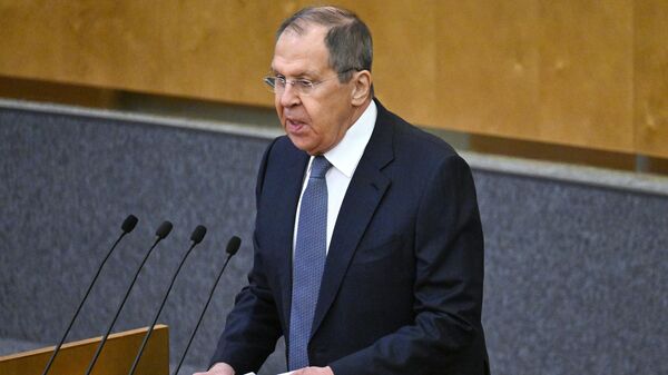 Министр иностранных дел РФ Сергей Лавров выступает во время Правительственного часа в Госдуме - Sputnik Литва