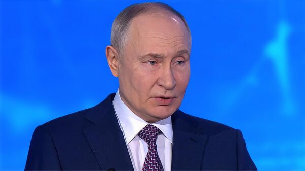 Президент России Владимир Путин раскрыл новое уникальное свойство Орешника - Sputnik Литва