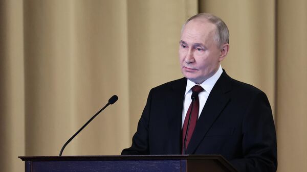 Президент РФ Владимир Путин на заседании коллегии Федеральной службы безопасности - Sputnik Литва