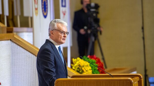 Президент Литвы Гитанас Науседа во время торжественной речи в честь Дня восстановления независимости - Sputnik Литва
