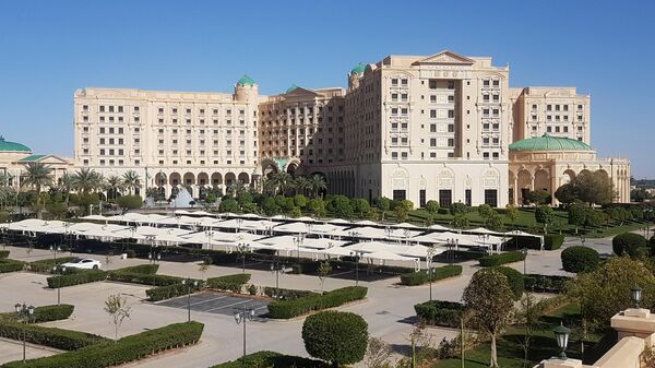 Гостиница The Ritz-Carlton в Эр-Рияде, где прошли переговоры РФ и США по Украине - Sputnik Литва