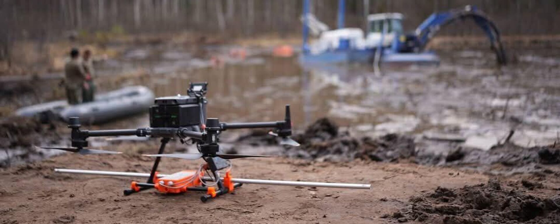 Поисково-спасательная операция на полигоне в Пабраде в Литве, архивное фото - Sputnik Литва, 1920, 02.04.2025