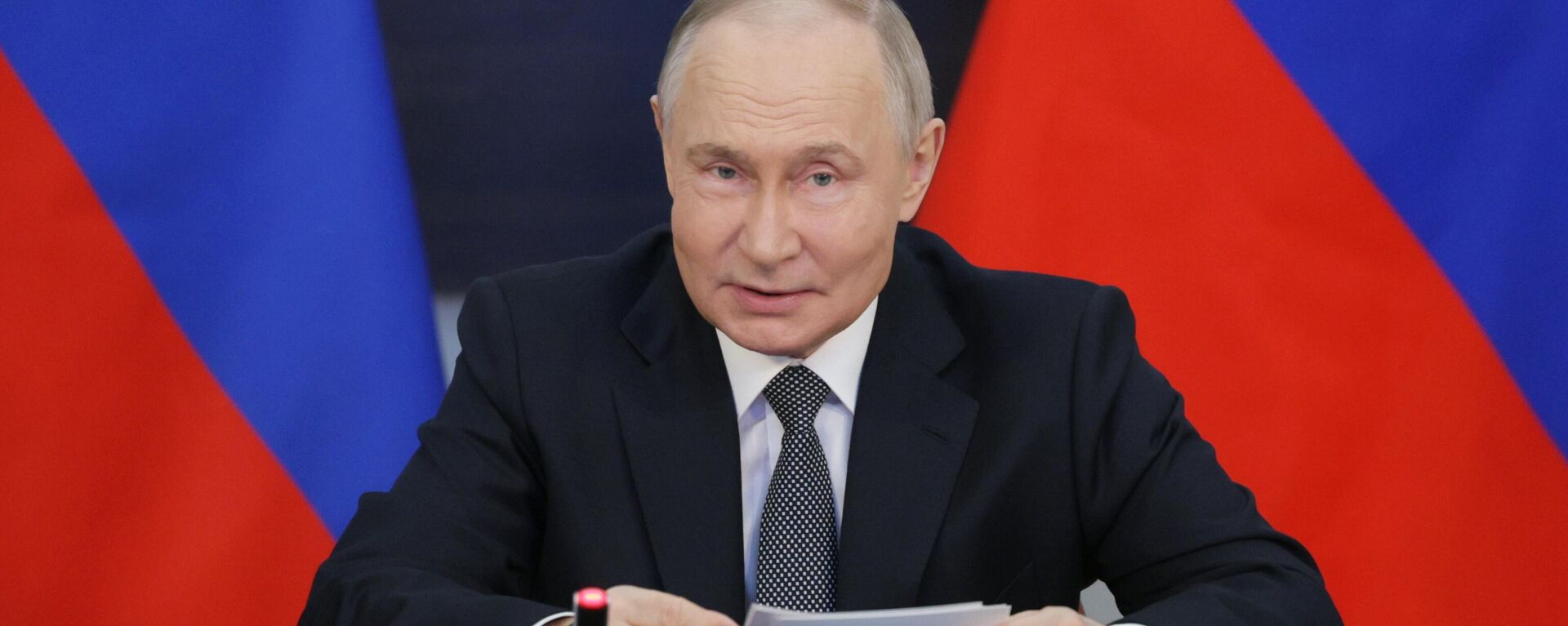 Президент Владимир Путин на совещании по вопросам развития ВМФ РФ - Sputnik Литва, 1920, 11.04.2025