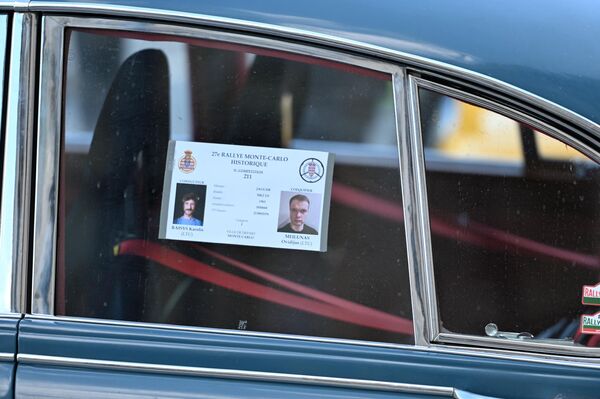 По данным Regitra, в Литве зарегистрировано более 2,7 тысячи автомобили с историческими номерными знаками. По данным Regitra, в Литве зарегистрировано более 2,7 тысячи автомобили с историческими номерными знаками. - Sputnik Литва