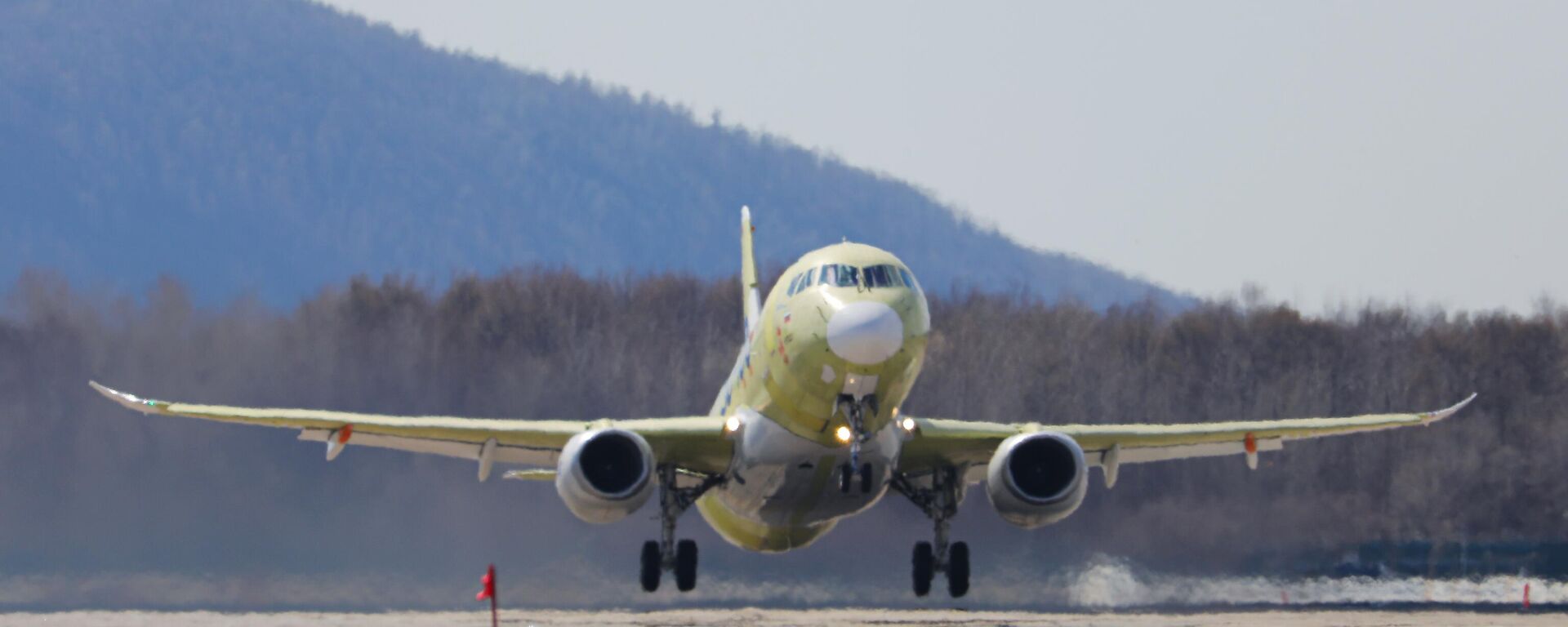 Полностью импортозамещенный SJ-100 (Суперджет) c российскими двигателями ПД-8 - Sputnik Литва, 1920, 27.04.2025