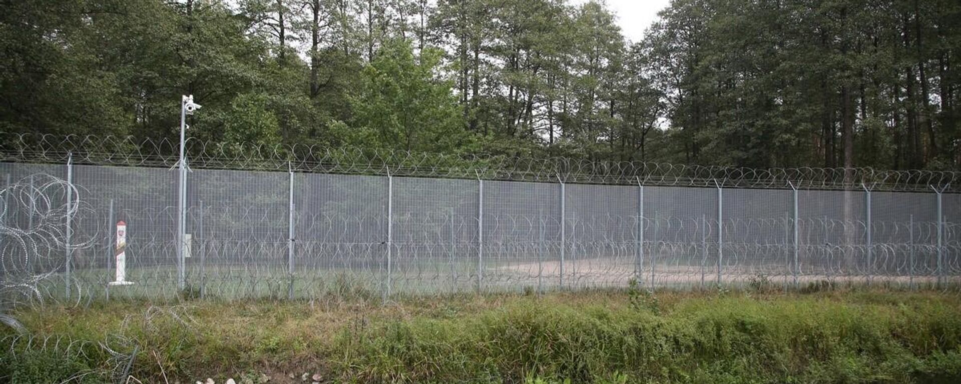 Река на границе Литвы и Белоруссии - Sputnik Литва, 1920, 31.08.2025