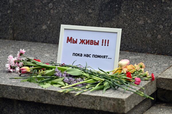 Акции памяти проходят для того, чтобы отдать дань павшим и сохранить историческую память. Акции памяти проходят для того, чтобы отдать дань павшим и сохранить историческую память. - Sputnik Литва