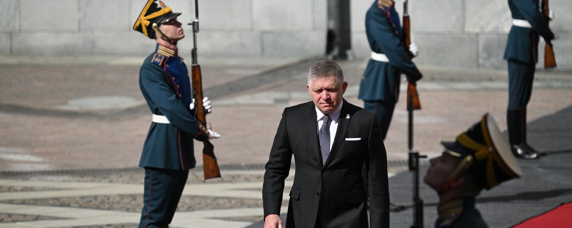 Премьер Словакии Роберт Фицо в Кремле перед военным парадом, посвященном 80-летию Победы - Sputnik Литва, 1920, 09.05.2025