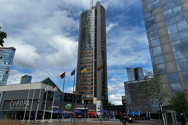 Небоскреб "Европа" является самым высоким зданием не только в Литве, но и в странах Балтии. Его высота составляет 149 метров. Небоскреб "Европа" является самым высоким зданием не только в Литве, но и в странах Балтии. Его высота составляет 149 метров. - Sputnik Литва