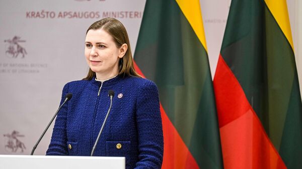 Министр обороны Литвы Довиле Шакалене - Sputnik Литва