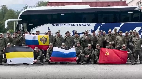 Возвращение из украинского плена новой группы российских военных - Sputnik Литва