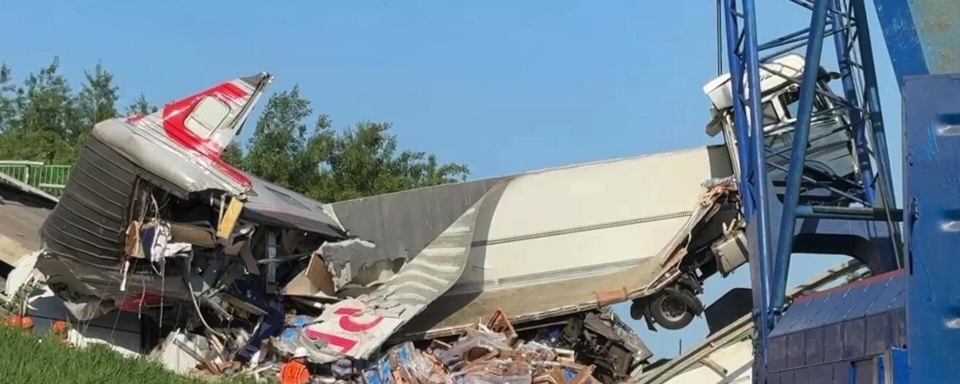 Обрушение моста на пассажирский поезд в Брянской области, архивное фото - Sputnik Литва, 1920, 05.06.2025