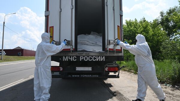 Рефрижераторы с телами военнослужащих ВСУ - Sputnik Литва