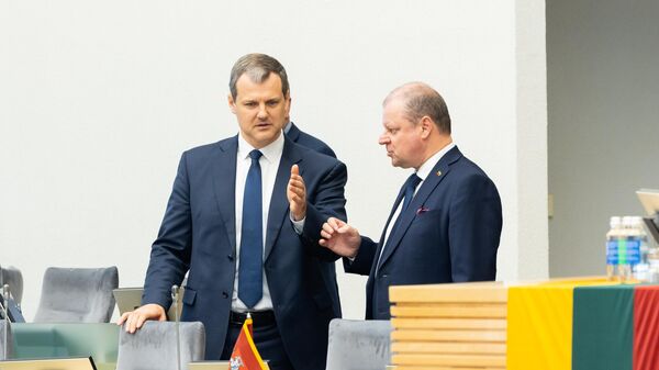 Премьер-министр Литвы Гинтаутас Палуцкас и спикер Сейма Саулюс Сквернялис - Sputnik Литва