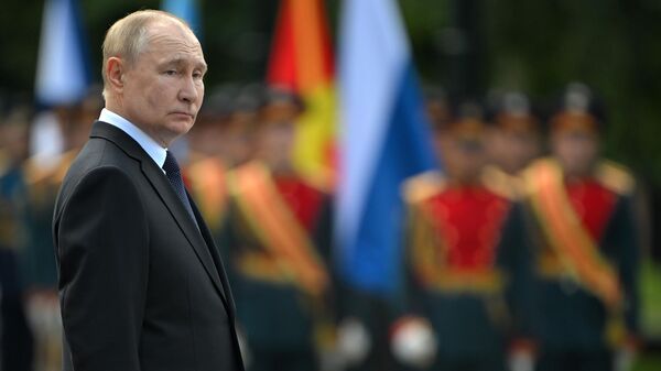 Путин 22 июня принял участие в церемонии возложения венка к Могиле Неизвестного Солдата в Москве - Sputnik Литва