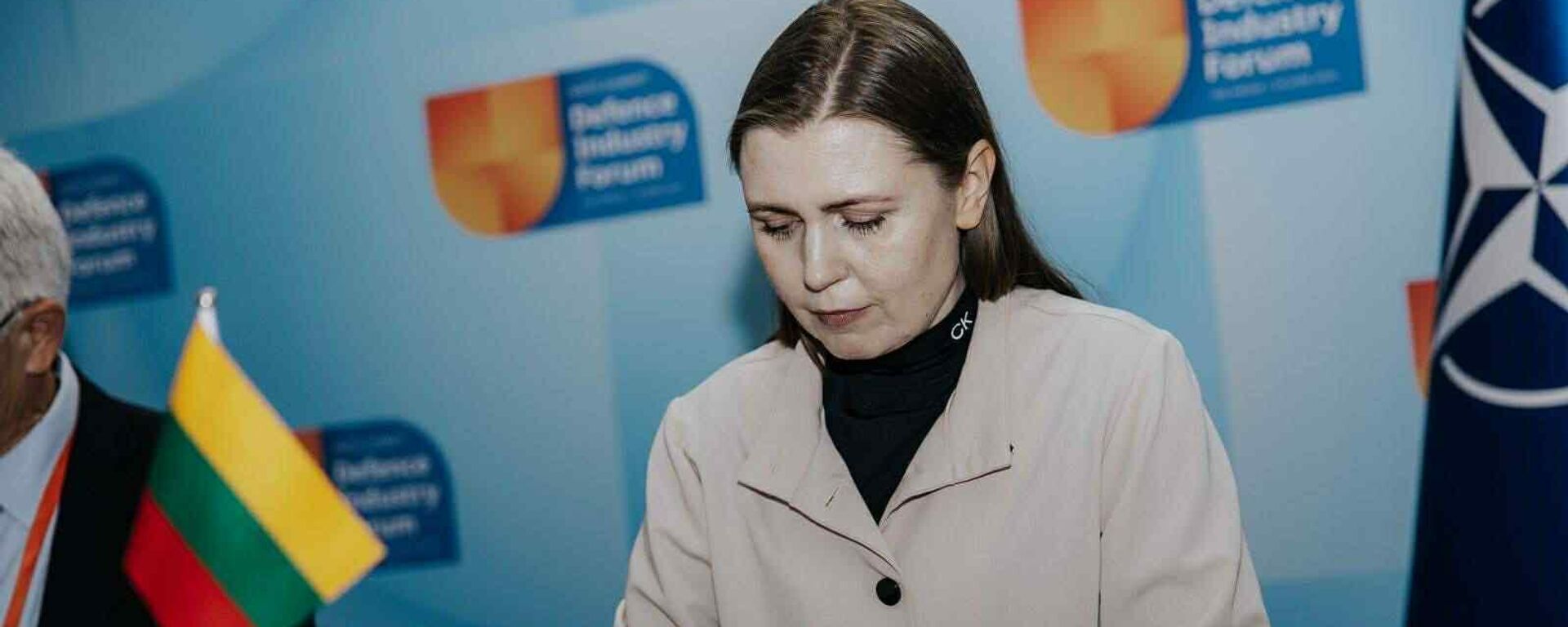 Министр обороны Литвы Довиле Шакалене - Sputnik Литва, 1920, 25.06.2025