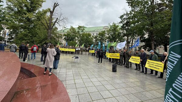 Акция протеста госслужащих Литвы в Вильнюсе - Sputnik Литва