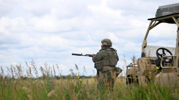 Военнослужащий ВС РФ в зоне СВО - Sputnik Литва